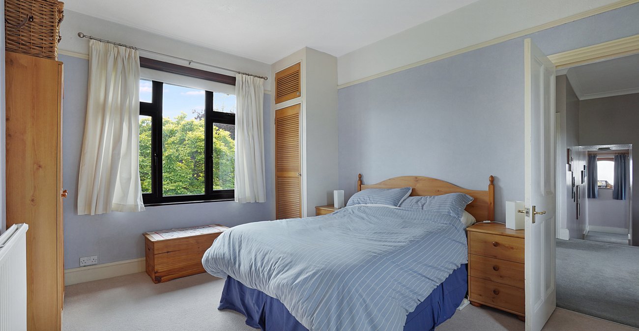 4 bedroom house for sale in Rainham | Robinson Michael & Jackson