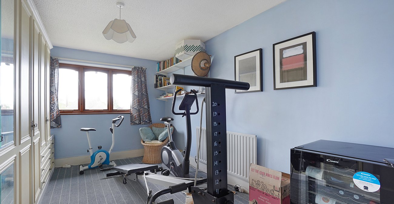 4 bedroom house for sale in Rainham | Robinson Michael & Jackson