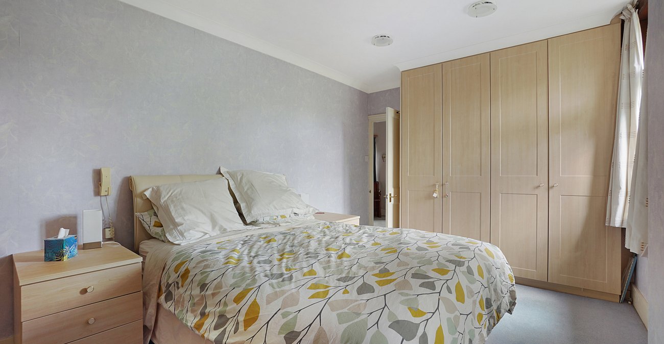 4 bedroom house for sale in Rainham | Robinson Michael & Jackson