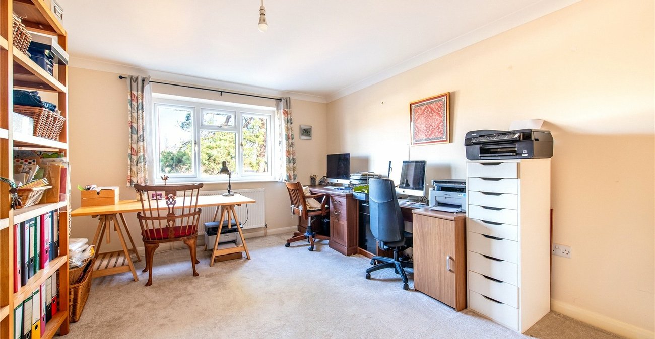 4 bedroom house for sale in Rainham | Robinson Michael & Jackson