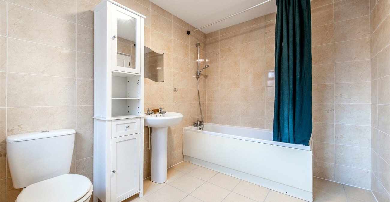 4 bedroom house for sale in Rainham | Robinson Michael & Jackson