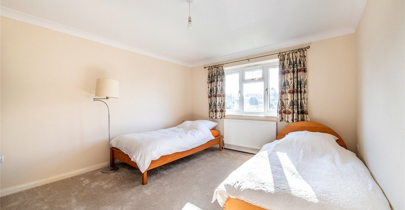 4 bedroom house for sale in Rainham | Robinson Michael & Jackson