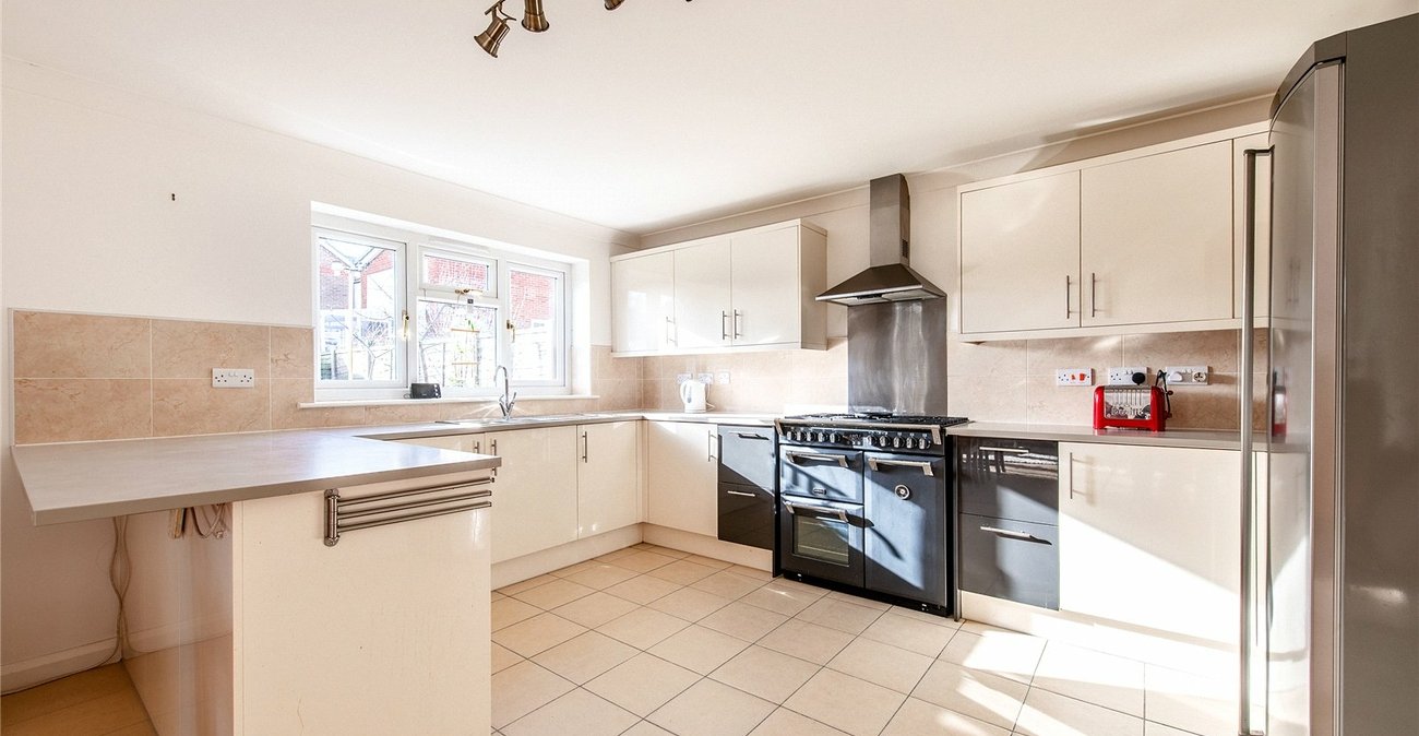 4 bedroom house for sale in Rainham | Robinson Michael & Jackson