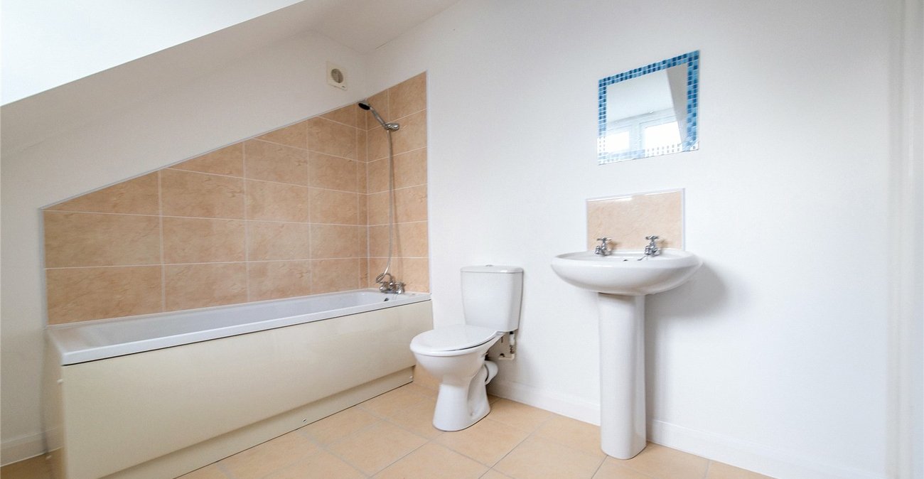 4 bedroom house for sale in Rainham | Robinson Michael & Jackson