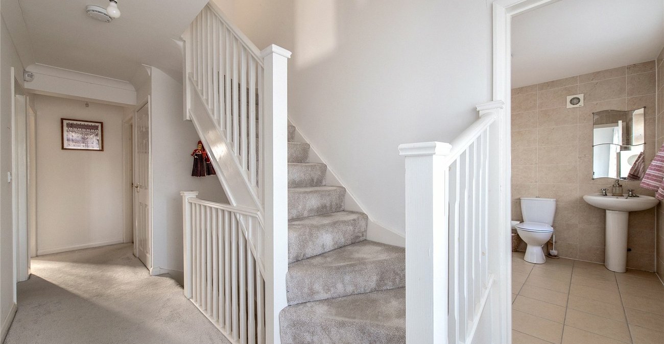 4 bedroom house for sale in Rainham | Robinson Michael & Jackson