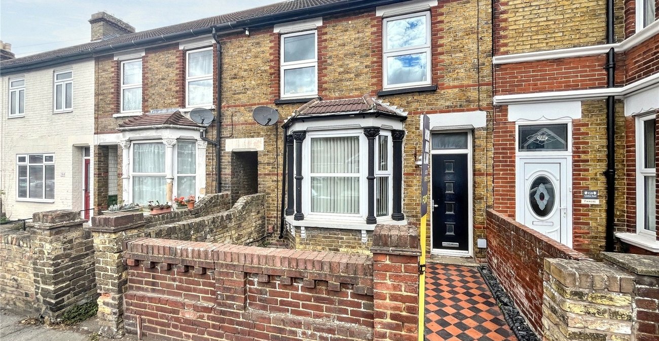 3 bedroom house for sale in Sittingbourne | Robinson Michael & Jackson