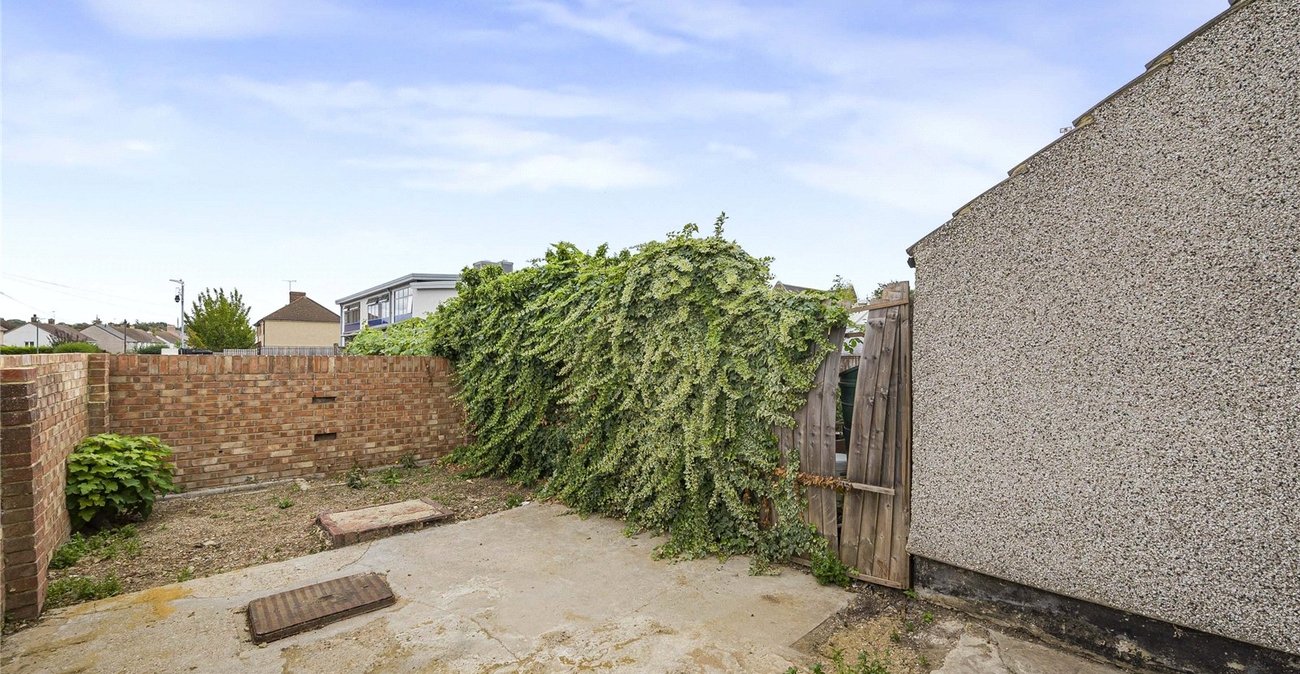 2 bedroom house for sale in Stone | Robinson Jackson