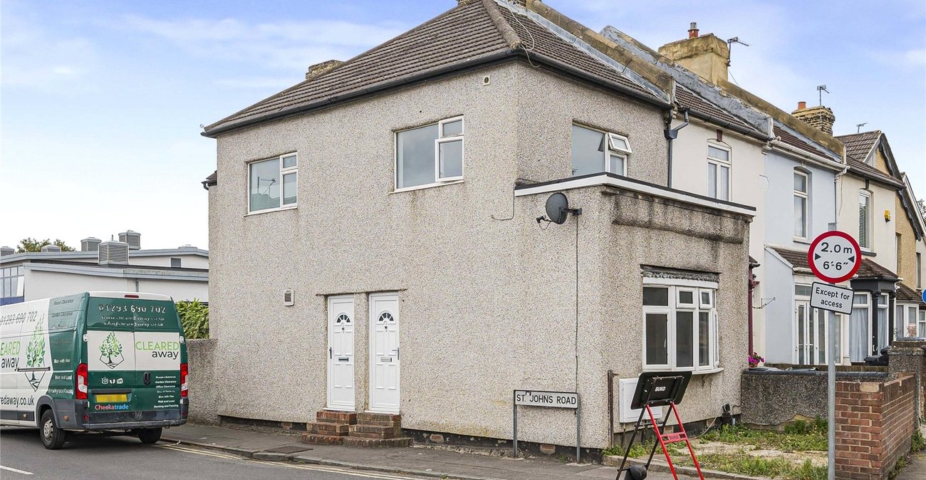 2 bedroom house for sale in Stone | Robinson Jackson