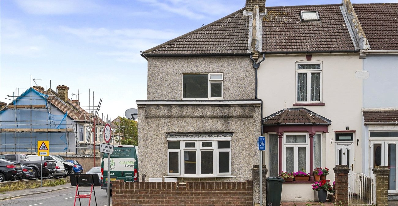 2 bedroom house for sale in Stone | Robinson Jackson