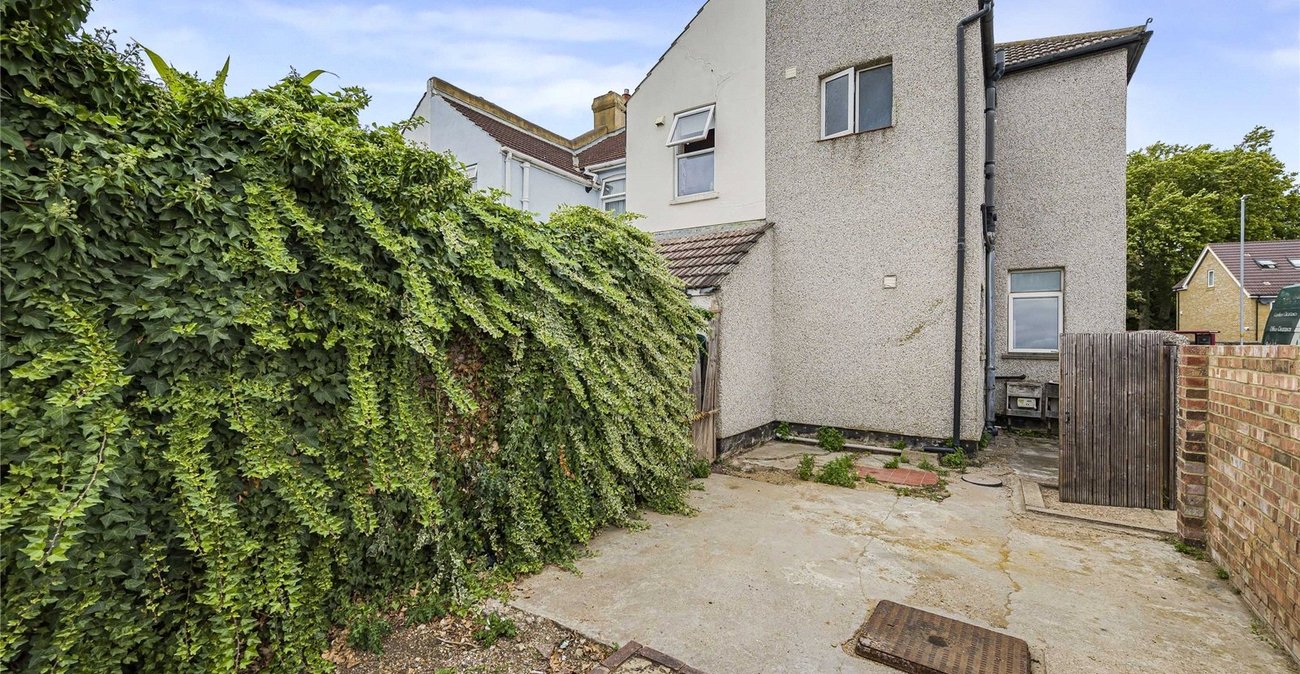 2 bedroom house for sale in Stone | Robinson Jackson