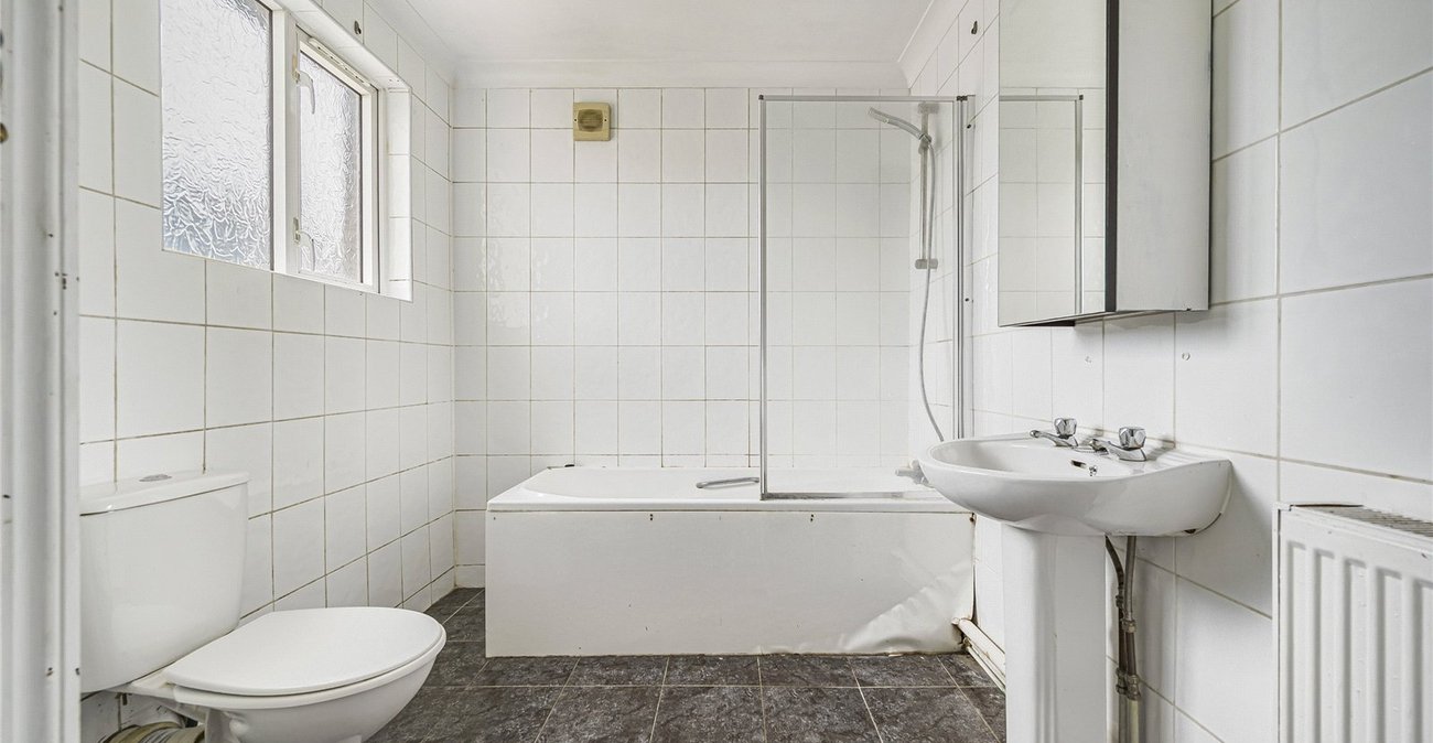 2 bedroom house for sale in Stone | Robinson Jackson