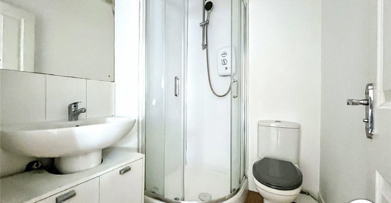 1 bedroom property for sale in Strood | Robinson Michael & Jackson