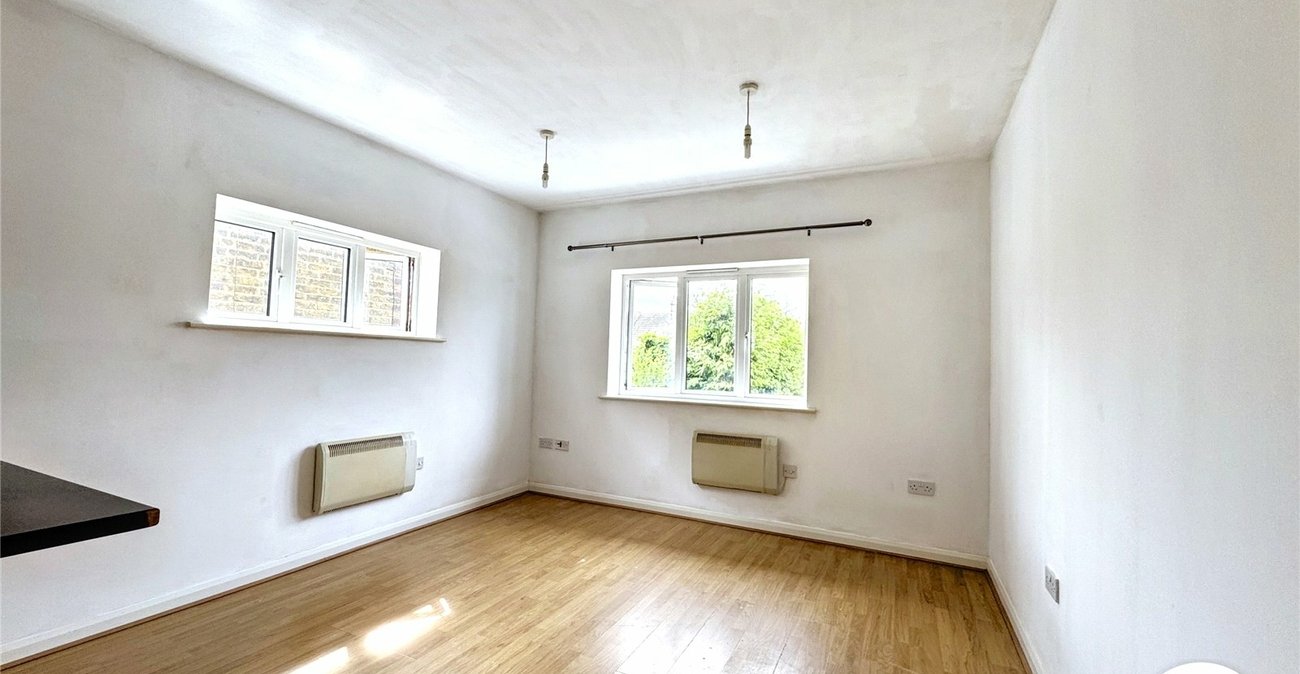 1 bedroom property for sale in Teynham | Robinson Michael & Jackson