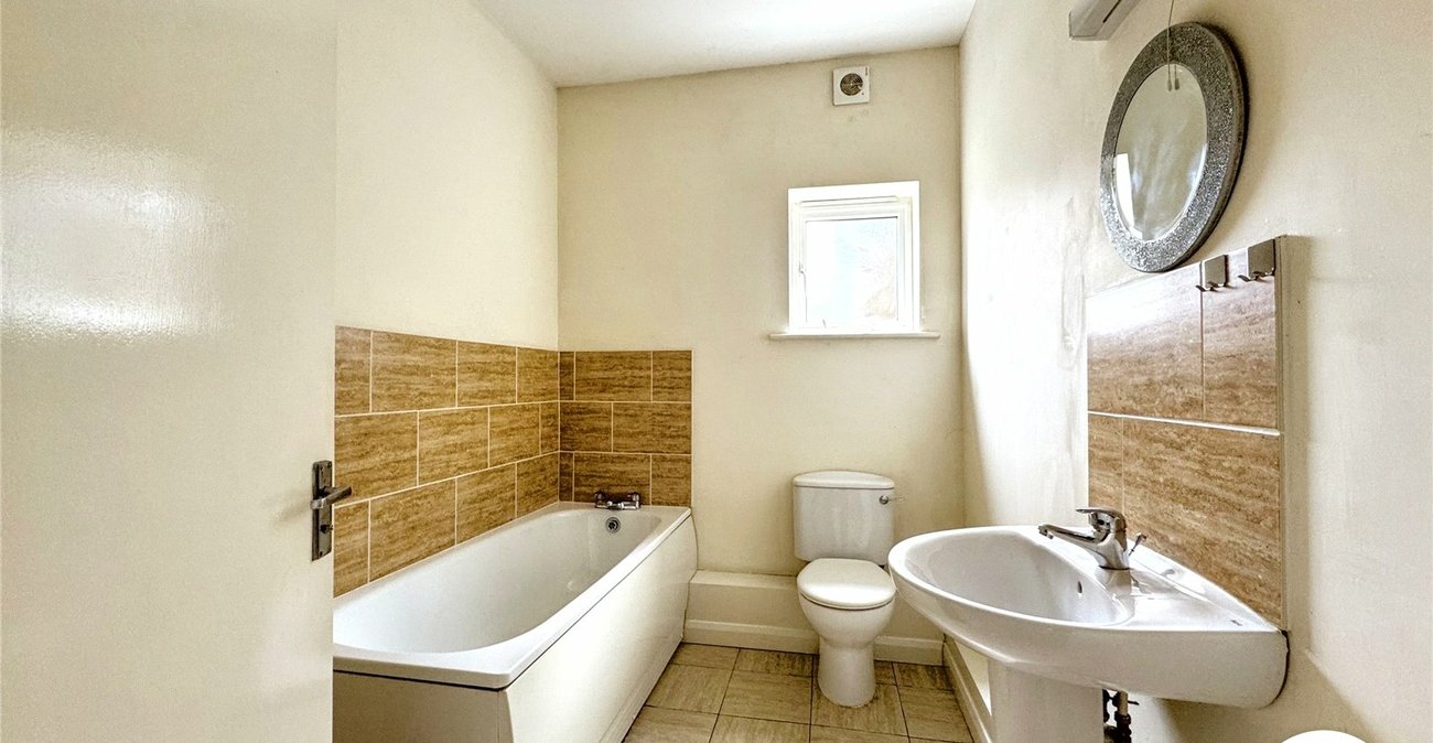 1 bedroom property for sale in Teynham | Robinson Michael & Jackson