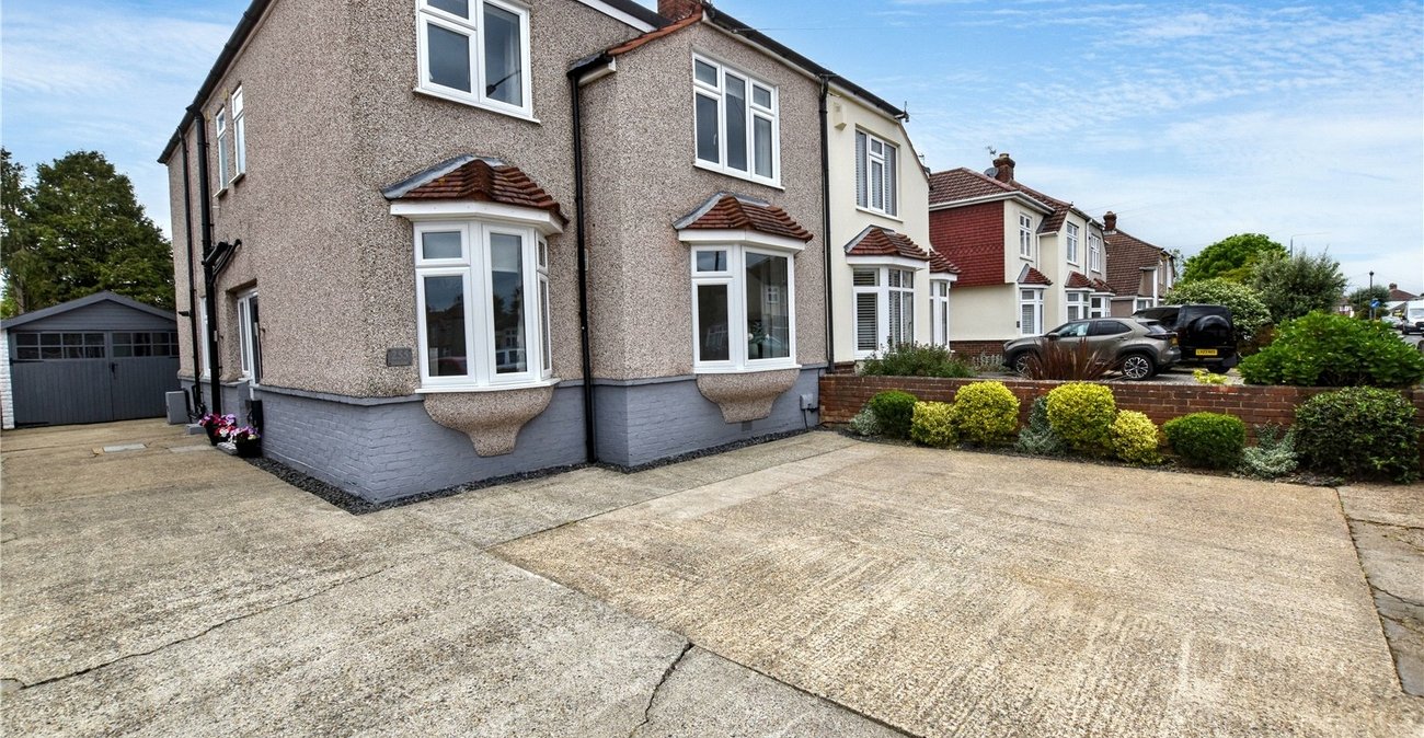 5 bedroom house for sale in Bexleyheath | Robinson Jackson