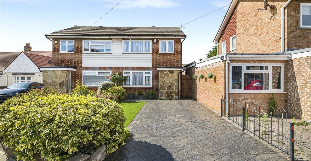 3 bedroom house for sale in Bexleyheath | Robinson Jackson