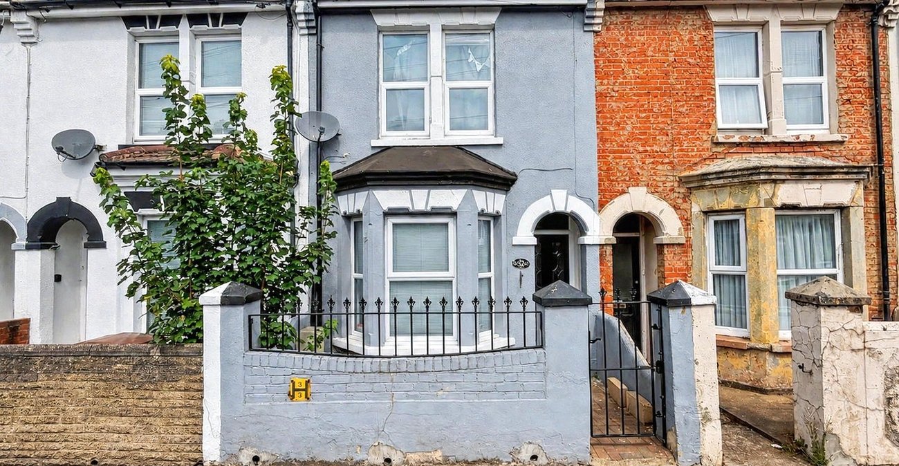 3 bedroom house for sale in Gillingham | Robinson Michael & Jackson