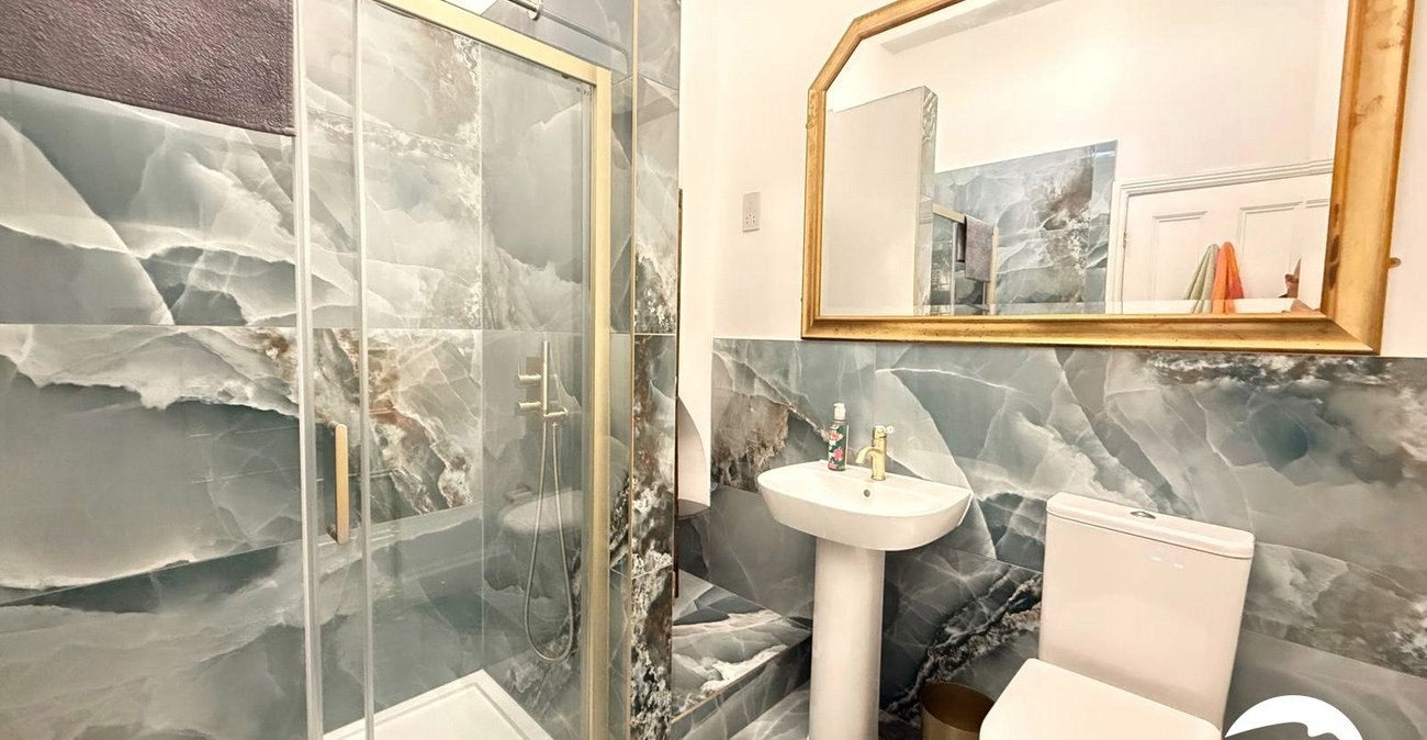 1 bedroom property for sale in London | Robinson Jackson