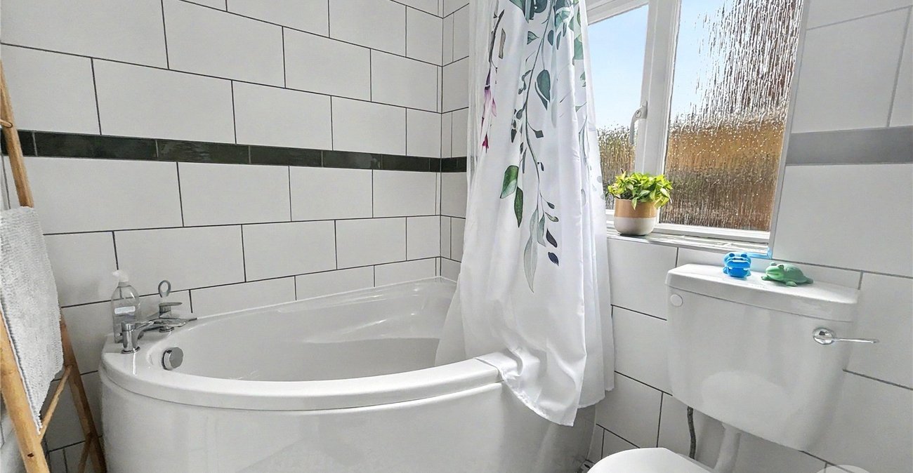 2 bedroom property for sale in Sidcup | Robinson Jackson