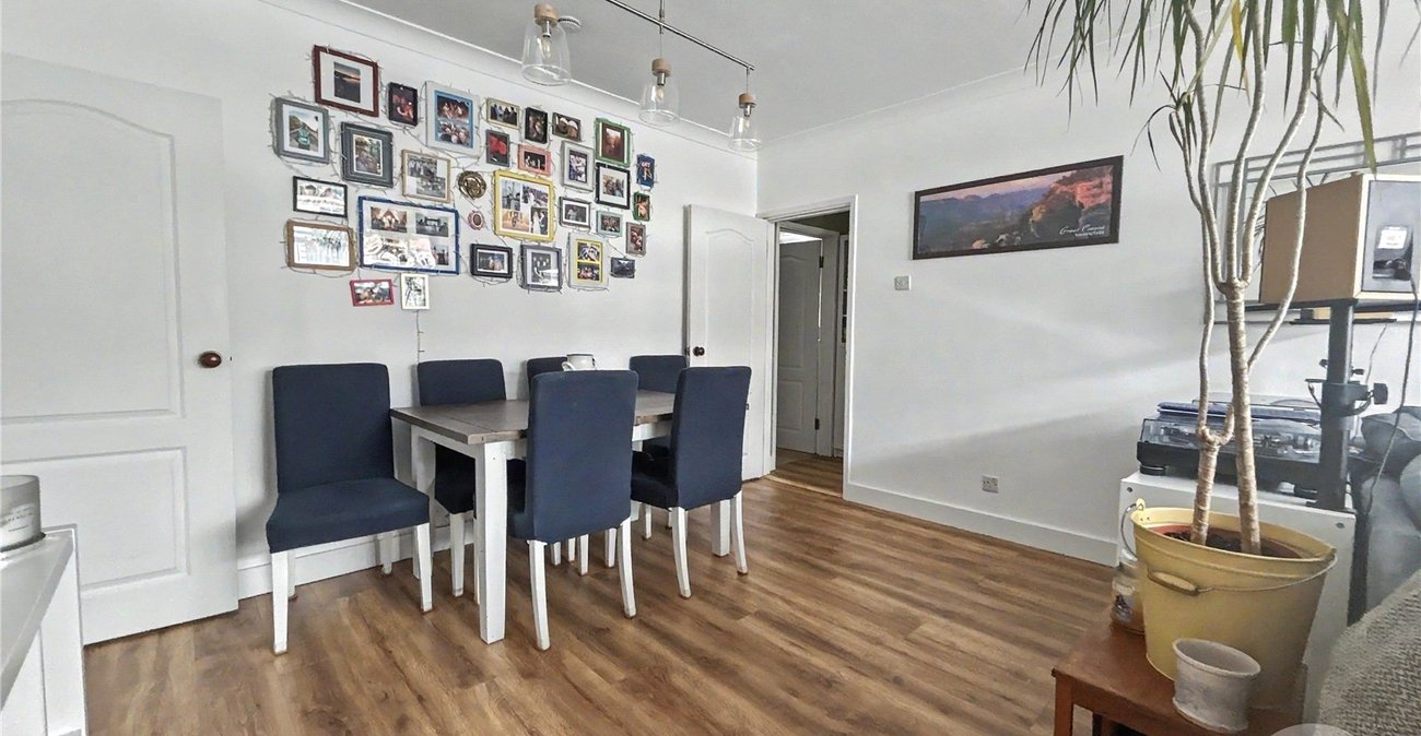 2 bedroom property for sale in Sidcup | Robinson Jackson