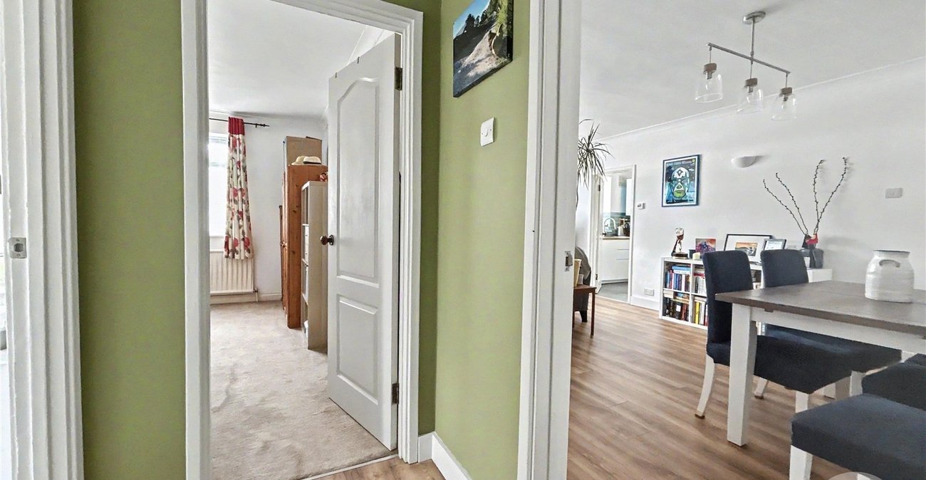 2 bedroom property for sale in Sidcup | Robinson Jackson