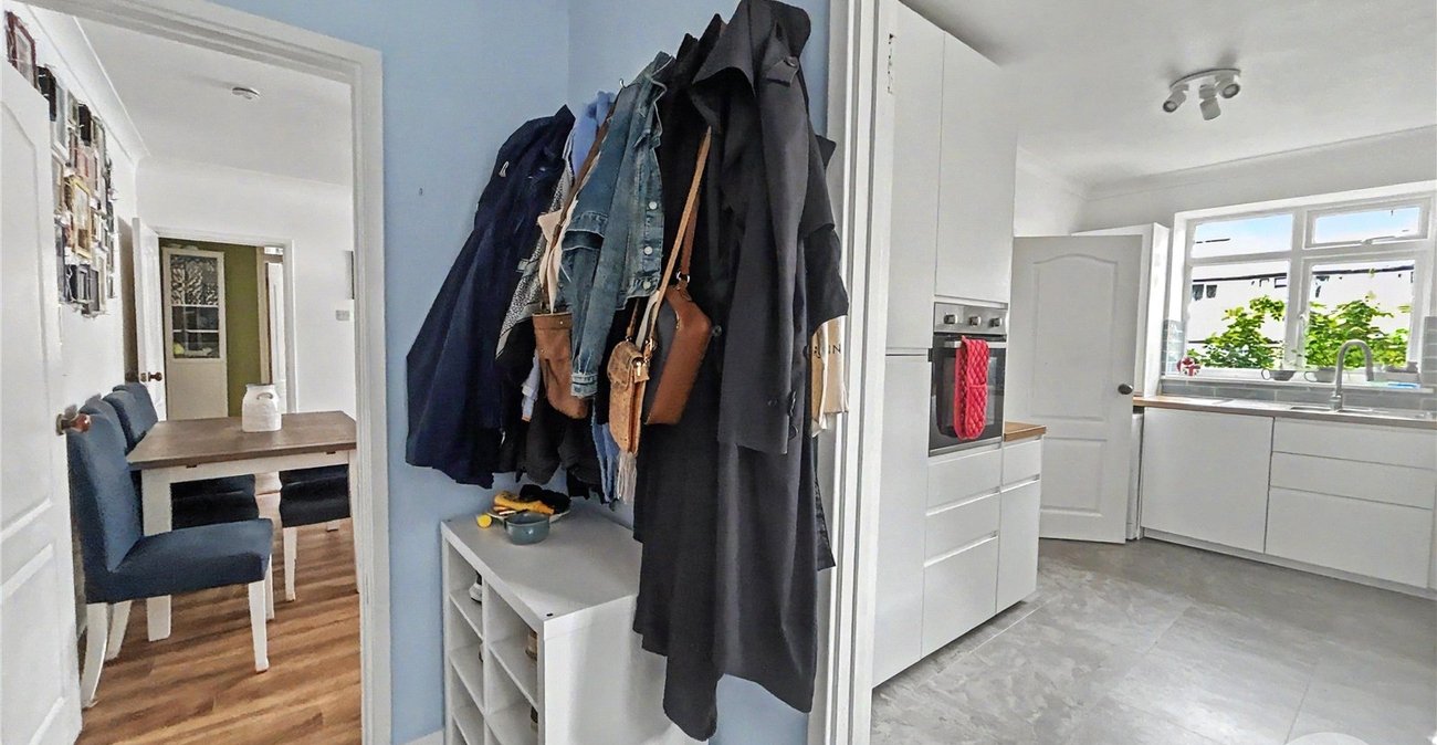 2 bedroom property for sale in Sidcup | Robinson Jackson
