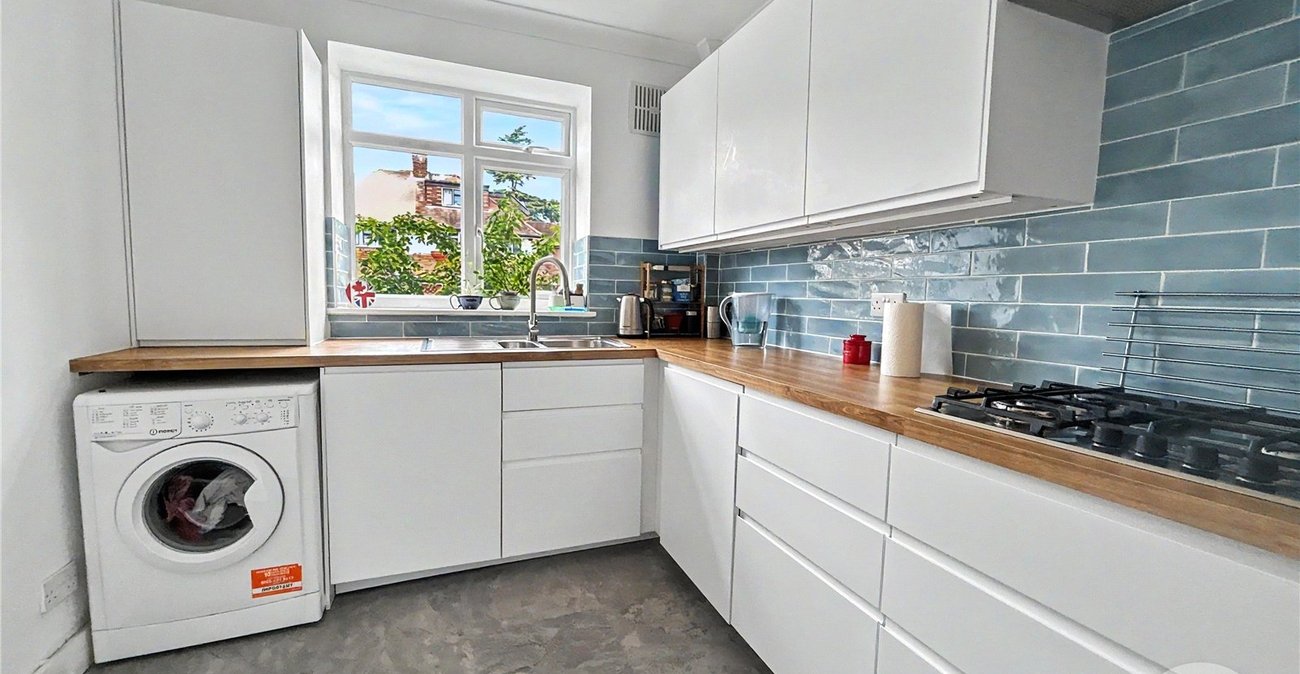 2 bedroom property for sale in Sidcup | Robinson Jackson