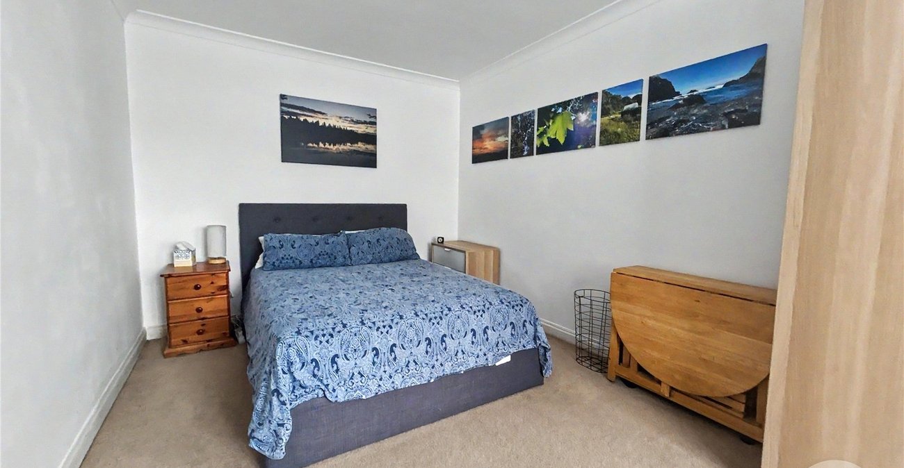 2 bedroom property for sale in Sidcup | Robinson Jackson
