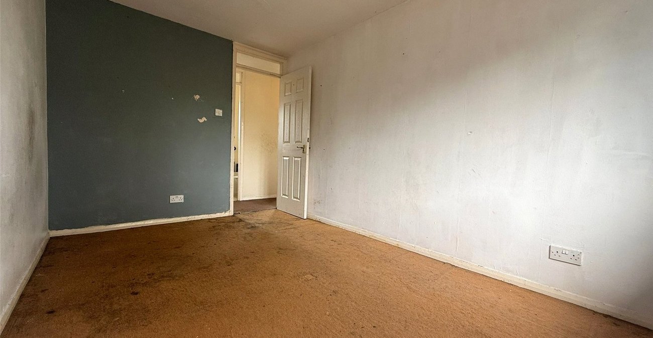 3 bedroom house for sale in Thamesmead | Robinson Jackson