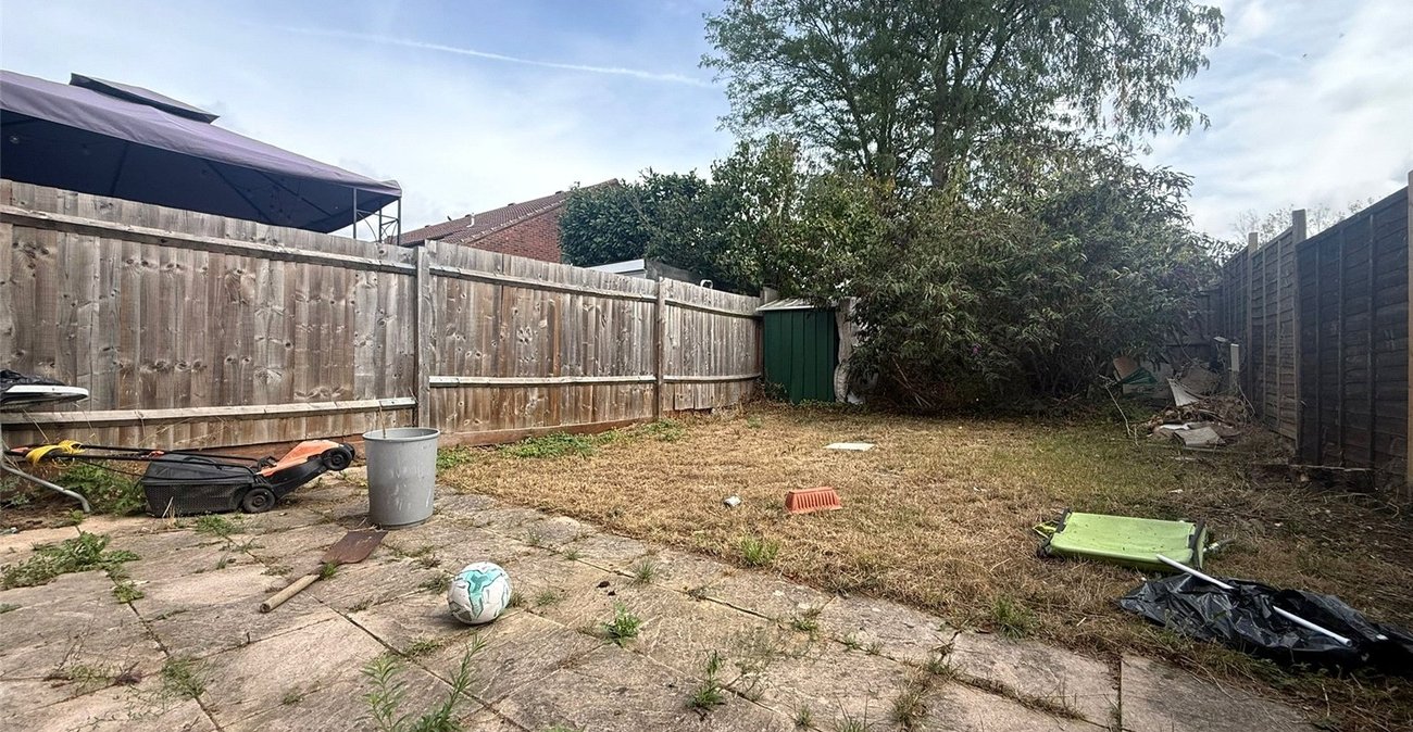 3 bedroom house for sale in Thamesmead | Robinson Jackson