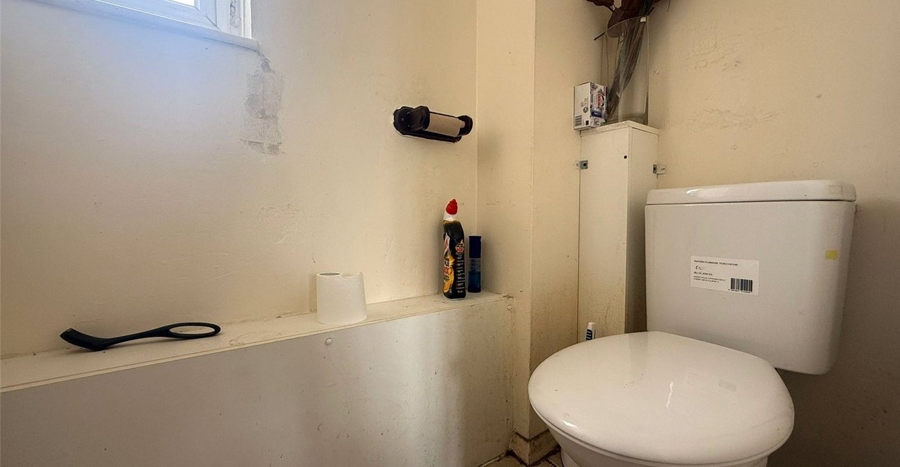 3 bedroom house for sale in Thamesmead | Robinson Jackson