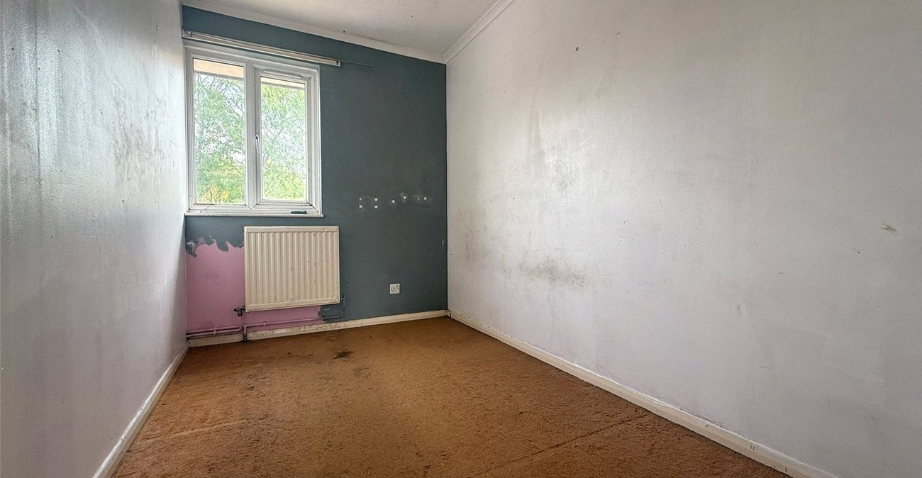 3 bedroom house for sale in Thamesmead | Robinson Jackson