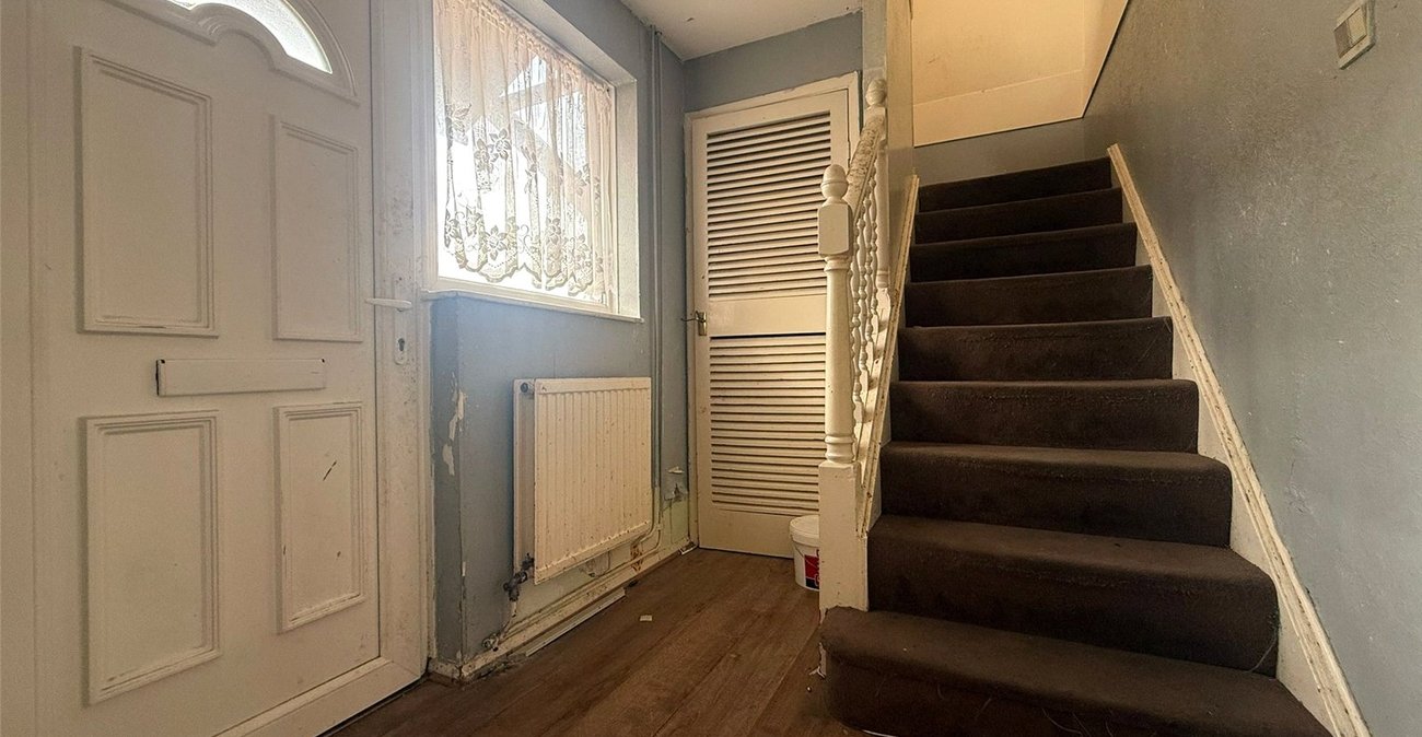 3 bedroom house for sale in Thamesmead | Robinson Jackson