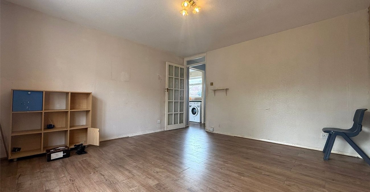 3 bedroom house for sale in Thamesmead | Robinson Jackson