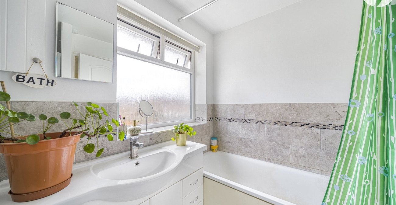 3 bedroom house for sale in Dartford | Robinson Jackson