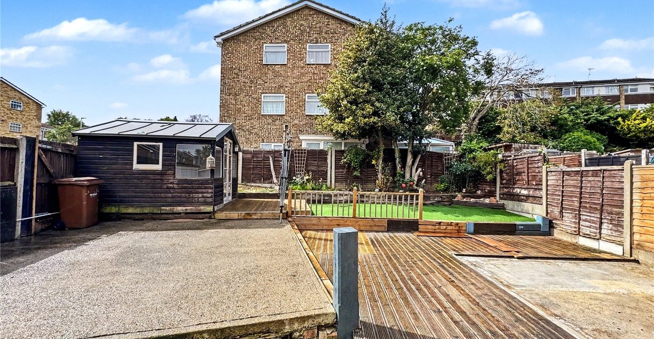 4 bedroom property for sale in Rainham | Robinson Michael & Jackson