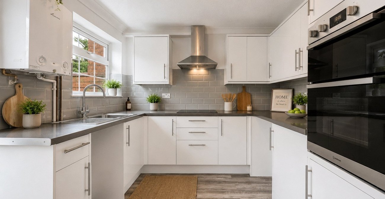 4 bedroom property for sale in Rainham | Robinson Michael & Jackson