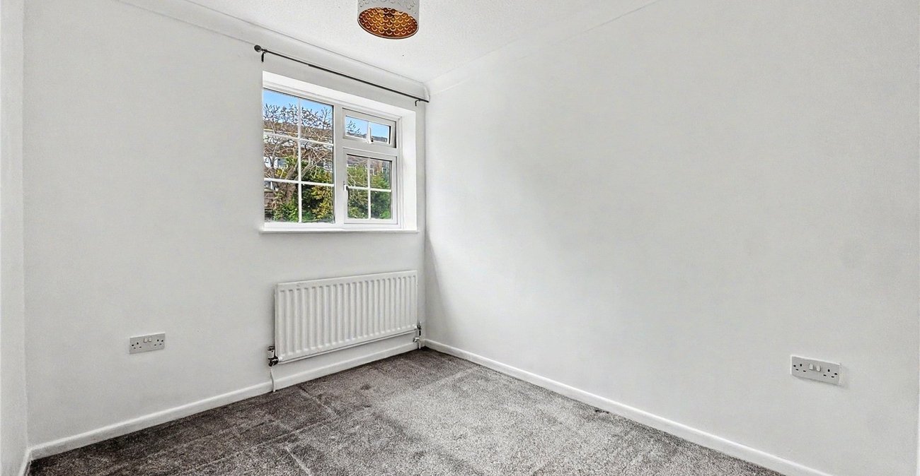 4 bedroom property for sale in Rainham | Robinson Michael & Jackson