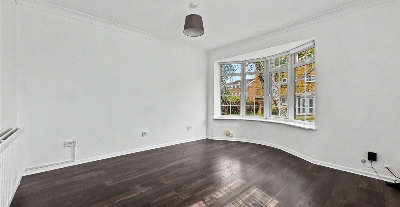 4 bedroom property for sale in Rainham | Robinson Michael & Jackson
