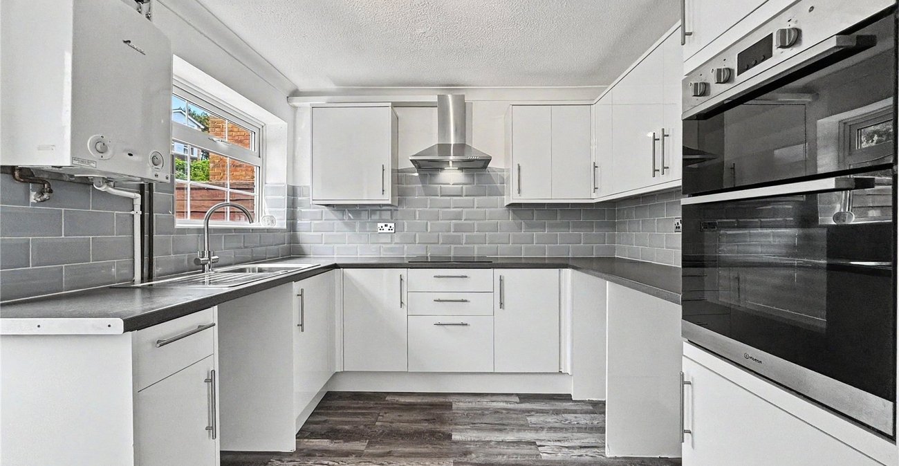 4 bedroom property for sale in Rainham | Robinson Michael & Jackson