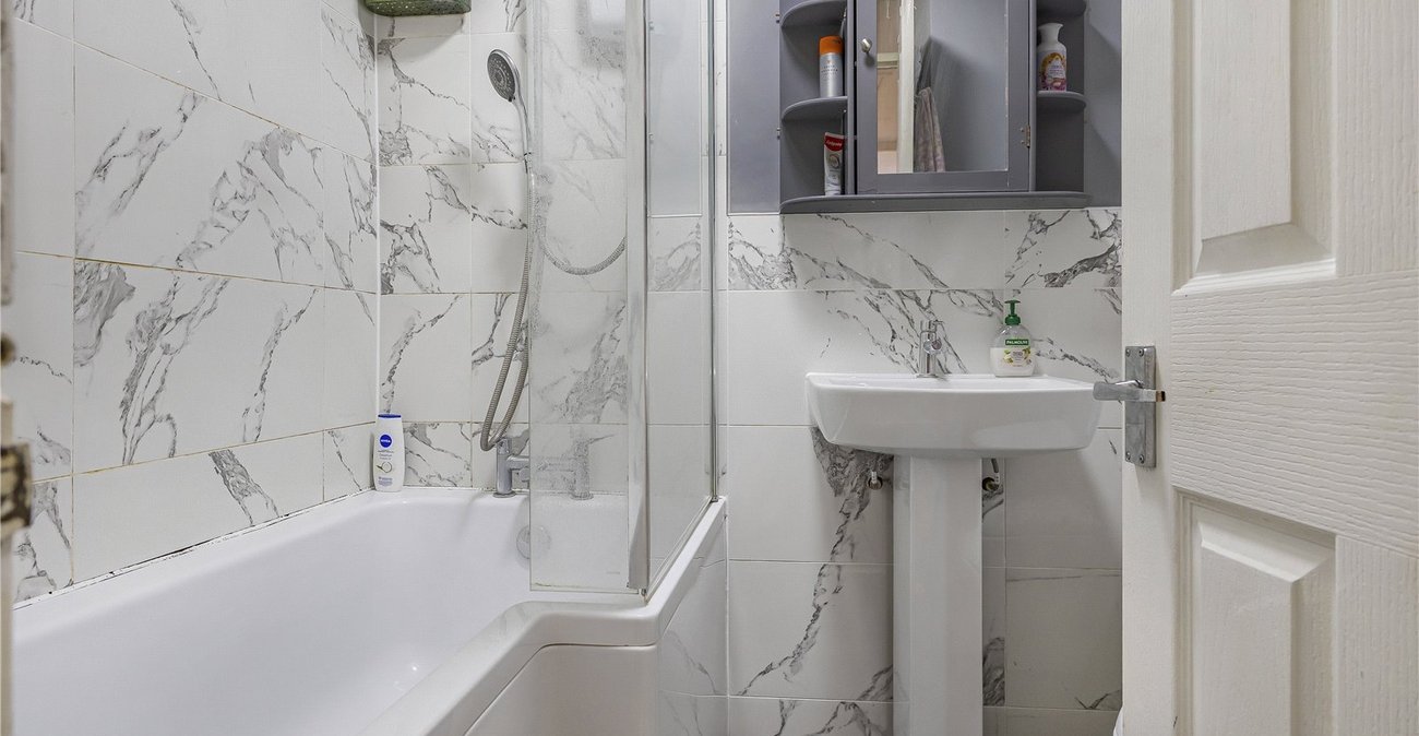 3 bedroom house for sale in Rainham | Robinson Michael & Jackson