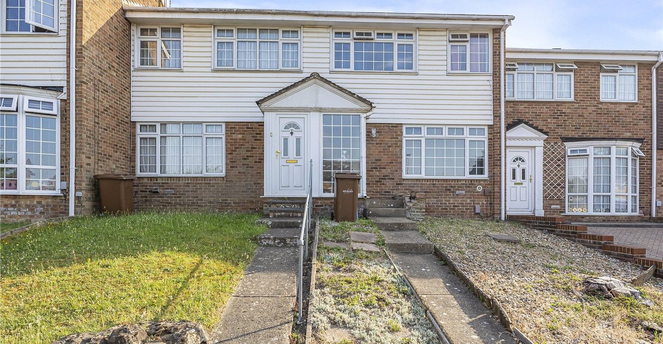 3 bedroom house for sale in Rainham | Robinson Michael & Jackson
