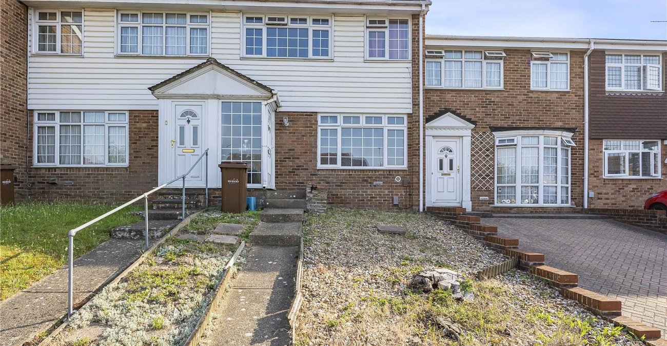 3 bedroom house for sale in Rainham | Robinson Michael & Jackson