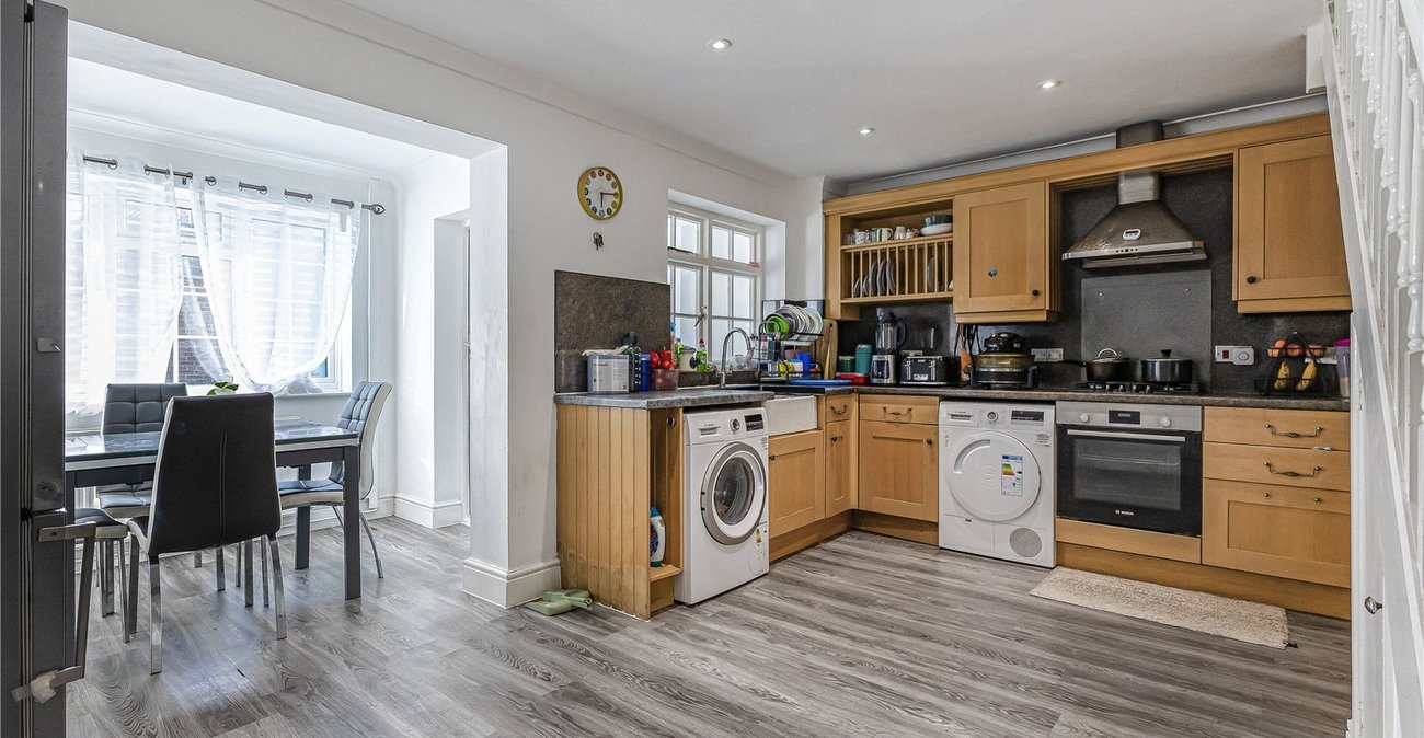 3 bedroom house for sale in Rainham | Robinson Michael & Jackson