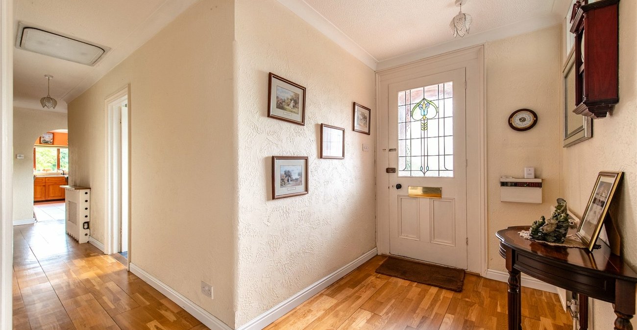 4 bedroom bungalow for sale in Maidstone | Robinson Michael & Jackson