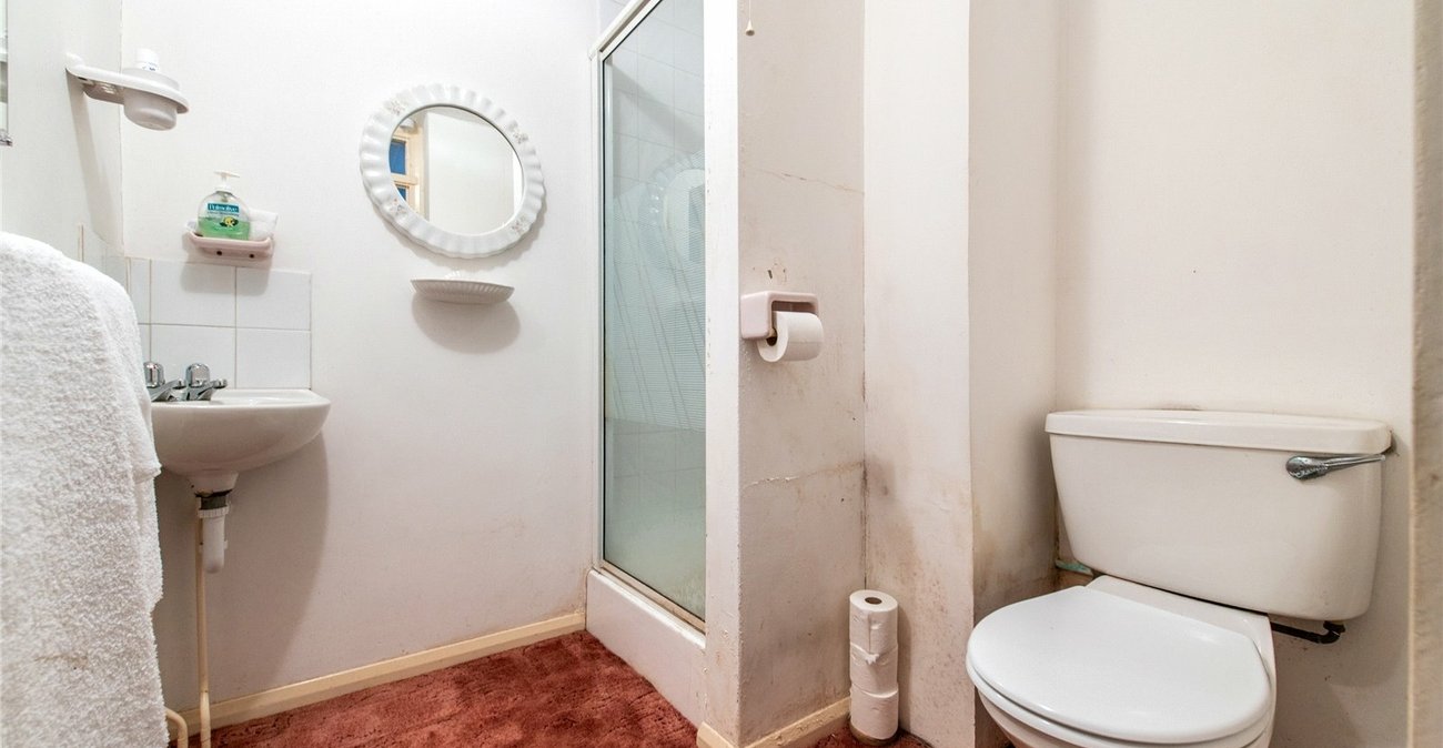 4 bedroom bungalow for sale in Maidstone | Robinson Michael & Jackson