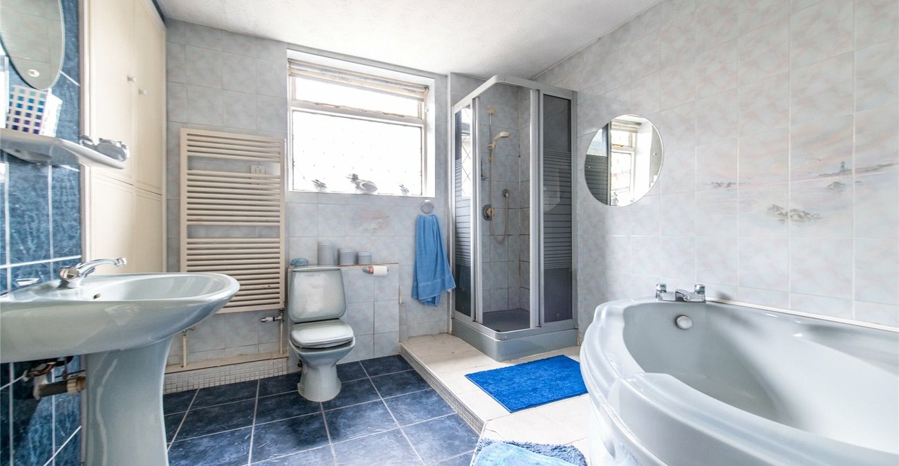 4 bedroom bungalow for sale in Maidstone | Robinson Michael & Jackson