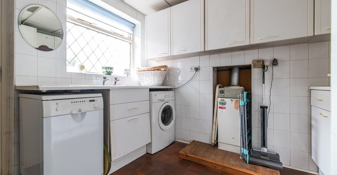 4 bedroom bungalow for sale in Maidstone | Robinson Michael & Jackson