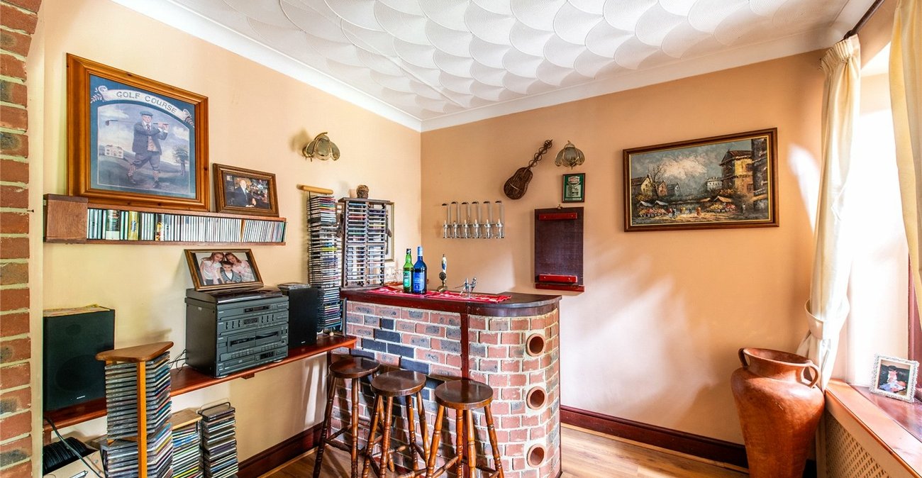 4 bedroom bungalow for sale in Maidstone | Robinson Michael & Jackson