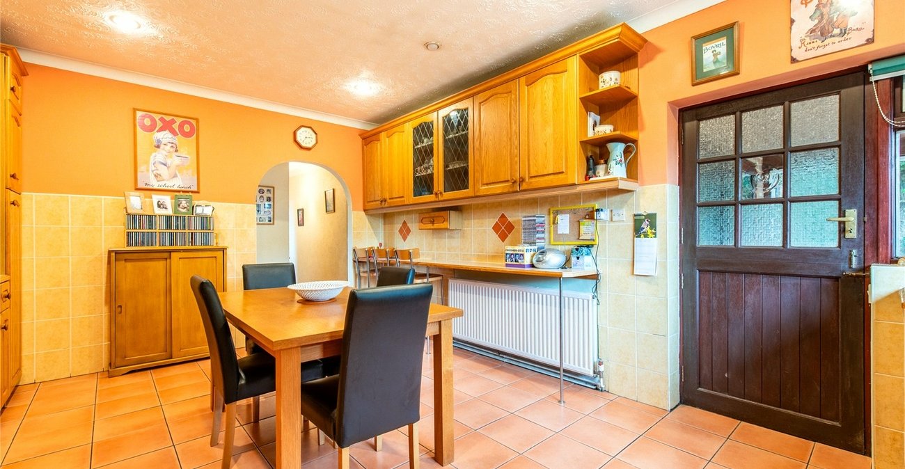 4 bedroom bungalow for sale in Maidstone | Robinson Michael & Jackson